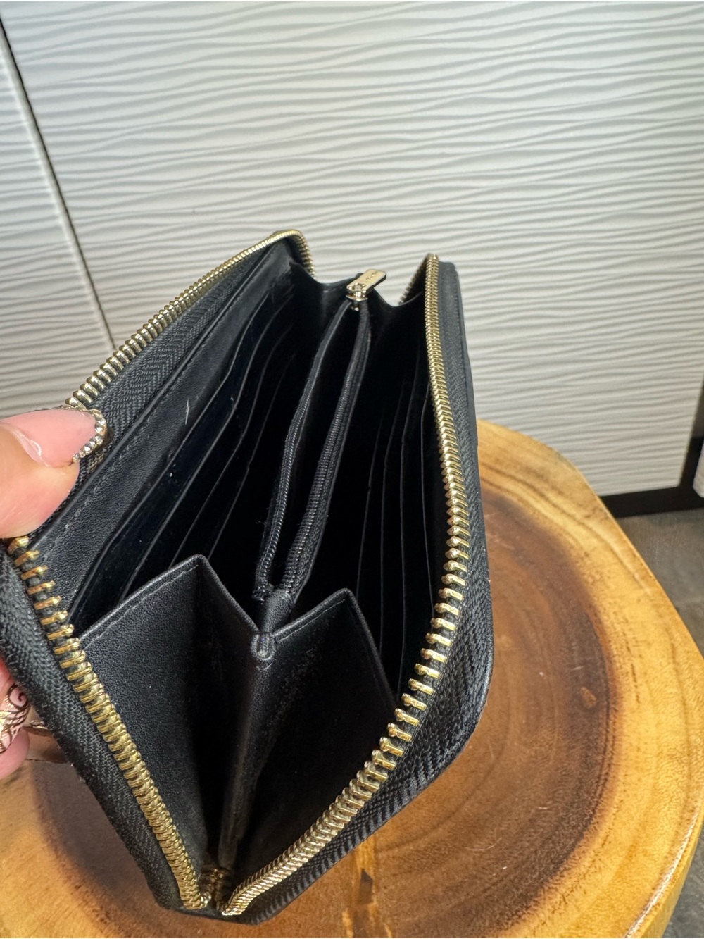 Coach Black / Brown Zip-Around Signature Logo Wallet with Gold Zipper - Picture 5 of 9